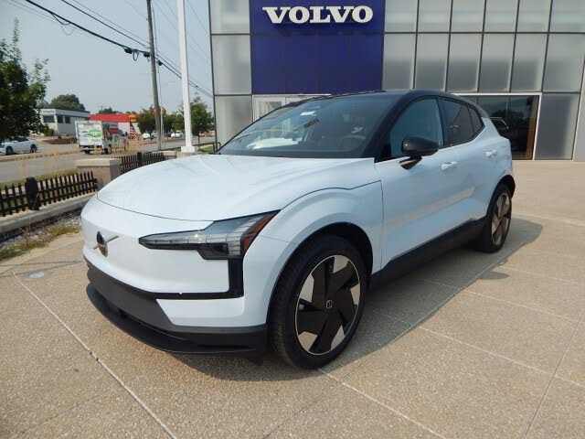 2025 Volvo EX30 Twin Plus eAWD