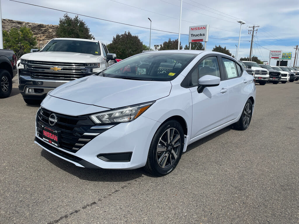 2025 Nissan Versa SV FWD