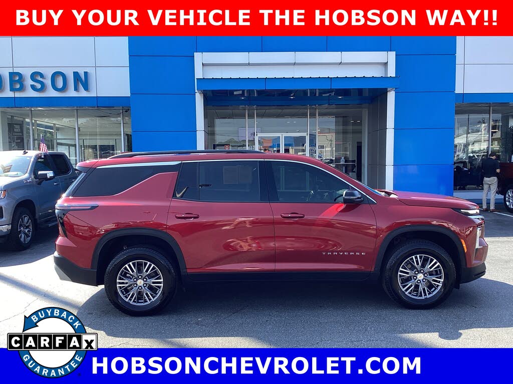 2025 Chevrolet Traverse LT FWD