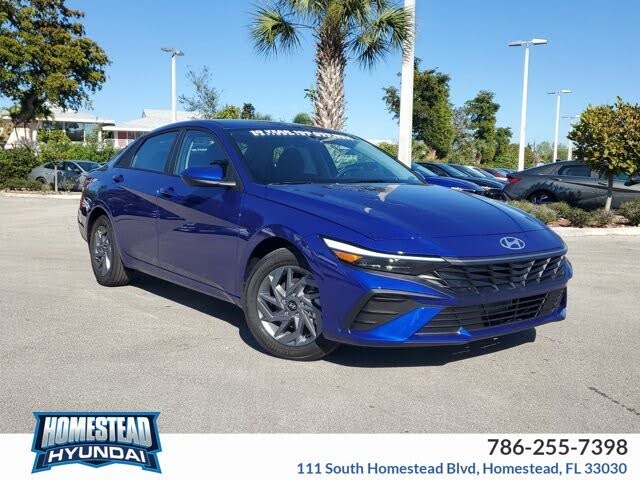 2024 Hyundai Elantra SEL FWD