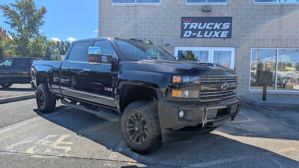2018 Chevrolet Silverado 3500HD LTZ Crew Cab 4WD