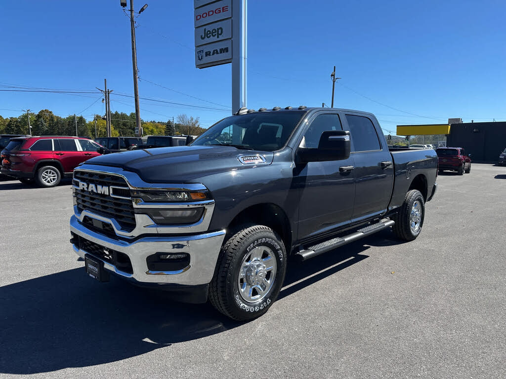 2025 RAM 2500 Tradesman Crew Cab 4WD