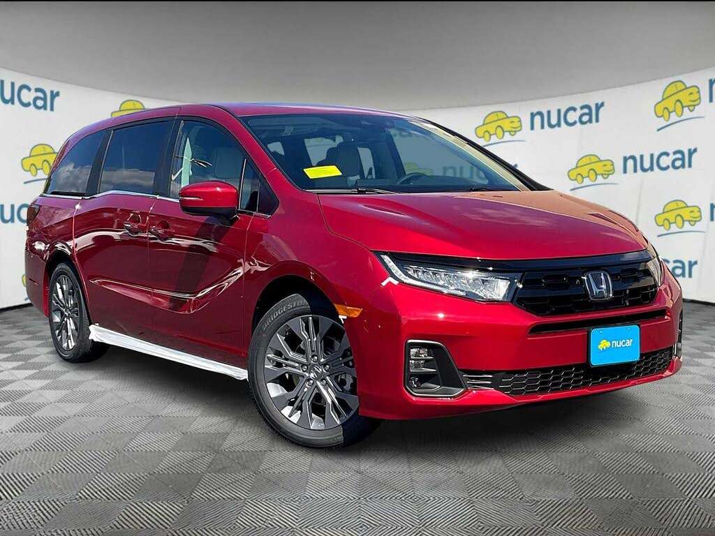 2026 Honda Odyssey Touring FWD