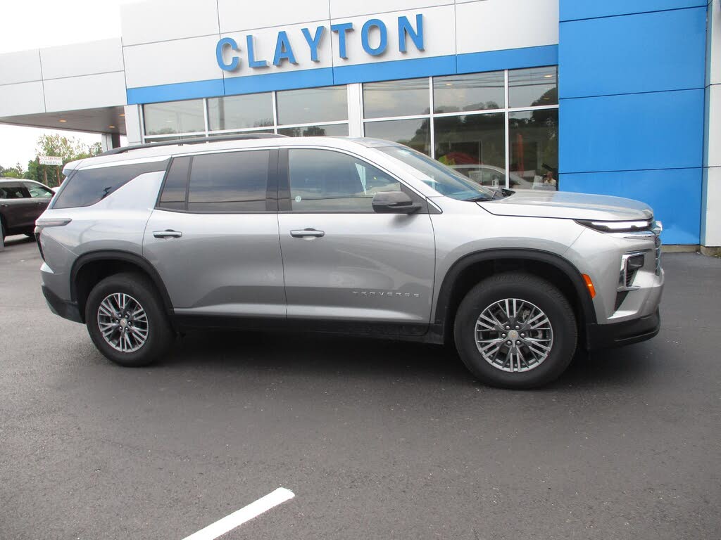 2025 Chevrolet Traverse LT FWD