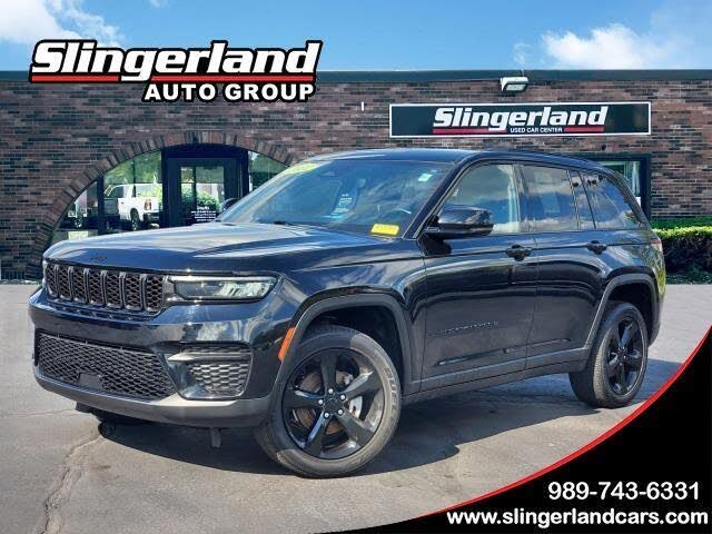 2022 Jeep Grand Cherokee Altitude 4WD
