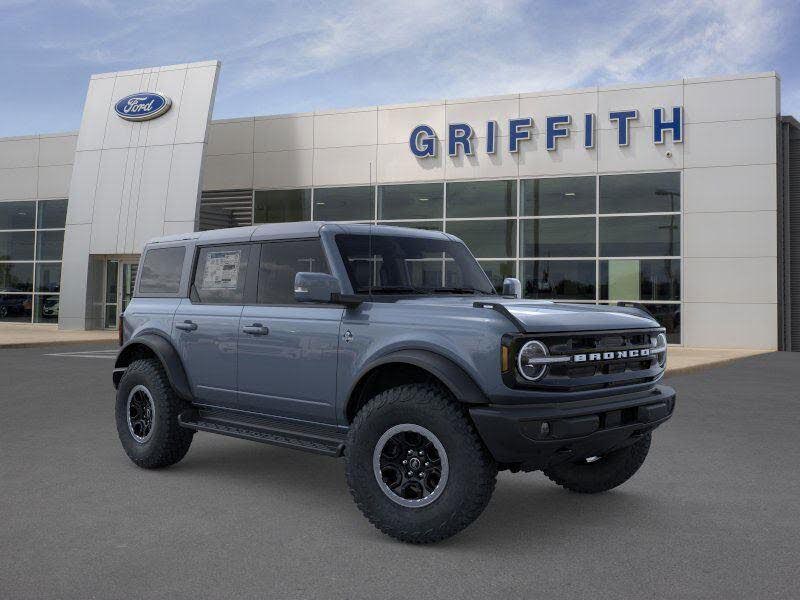 2025 Ford Bronco Outer Banks 4-Door 4WD