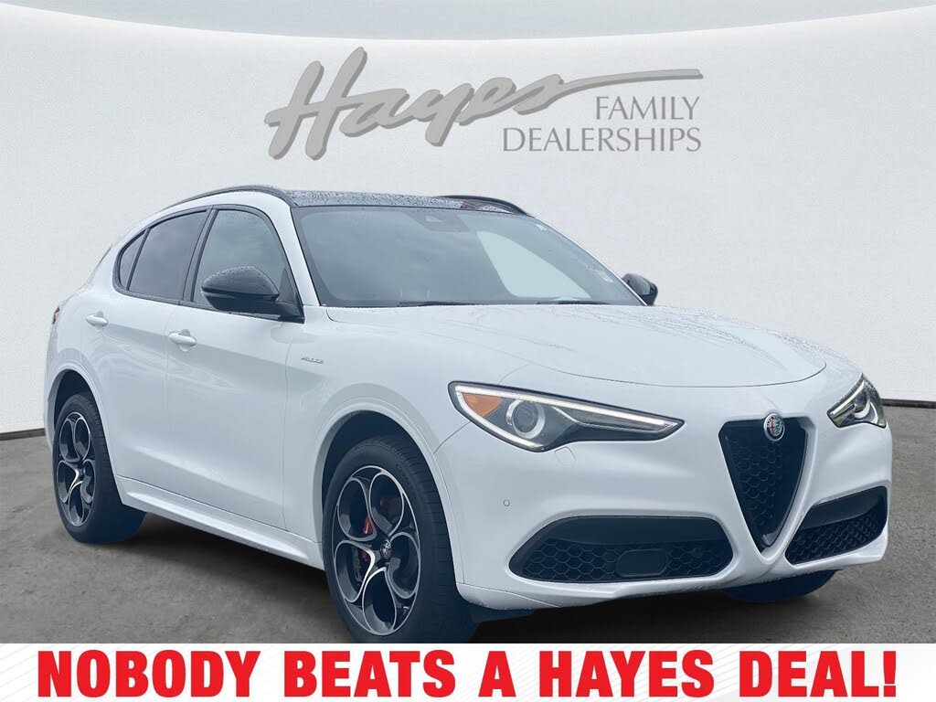 2022 Alfa Romeo Stelvio Veloce AWD
