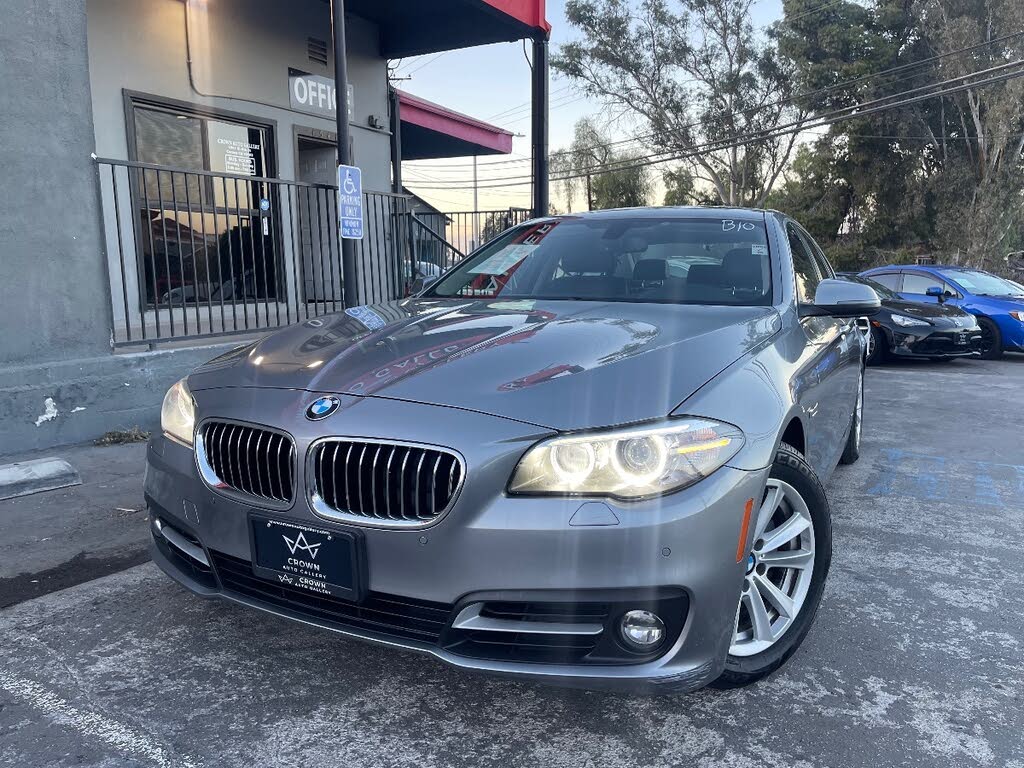 2015 BMW 5 Series 528i Sedan RWD