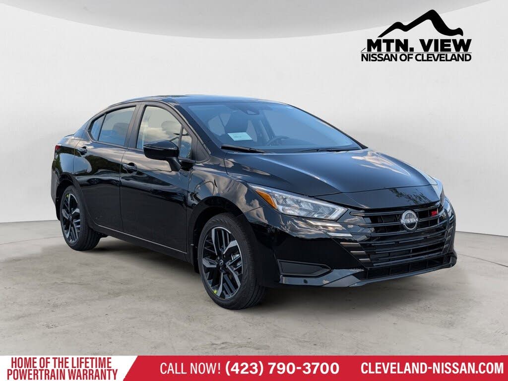 2025 Nissan Versa SR FWD