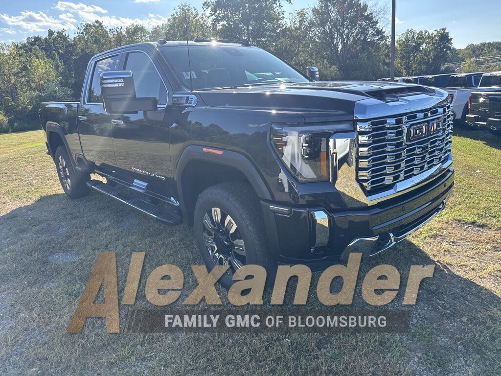 2025 GMC Sierra 2500HD Denali Crew Cab 4WD