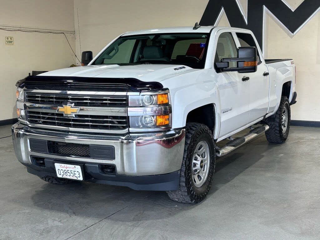 2018 Chevrolet Silverado 2500HD LT Crew Cab 4WD