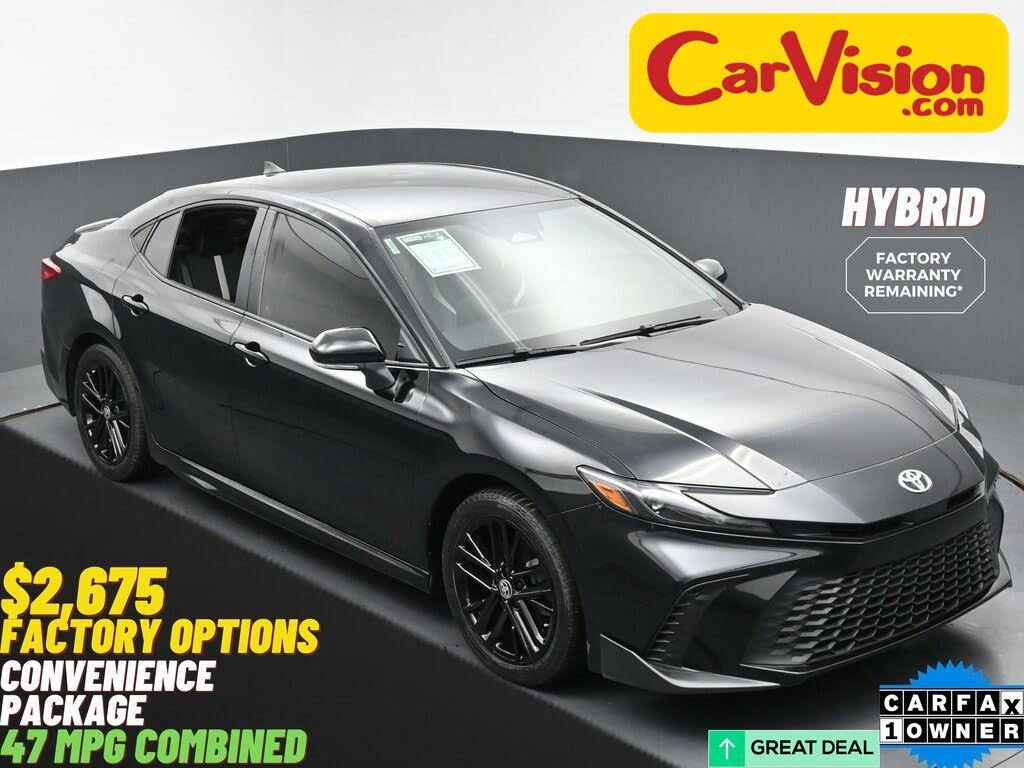 2025 Toyota Camry SE FWD