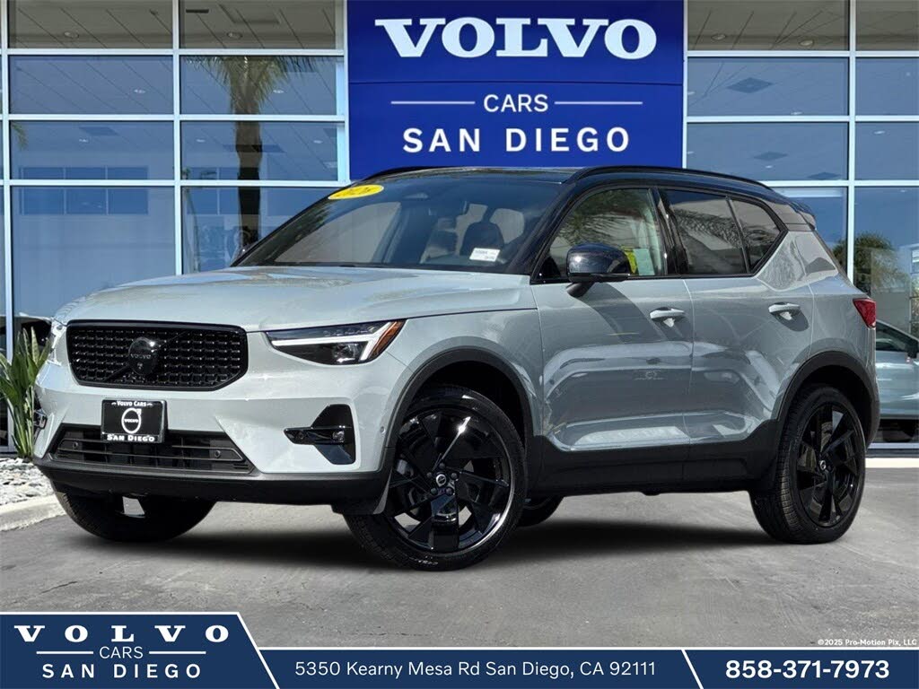 2026 Volvo XC40 B5 Ultra Black Edition AWD