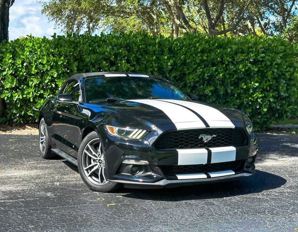 2017 Ford Mustang EcoBoost Premium Convertible RWD