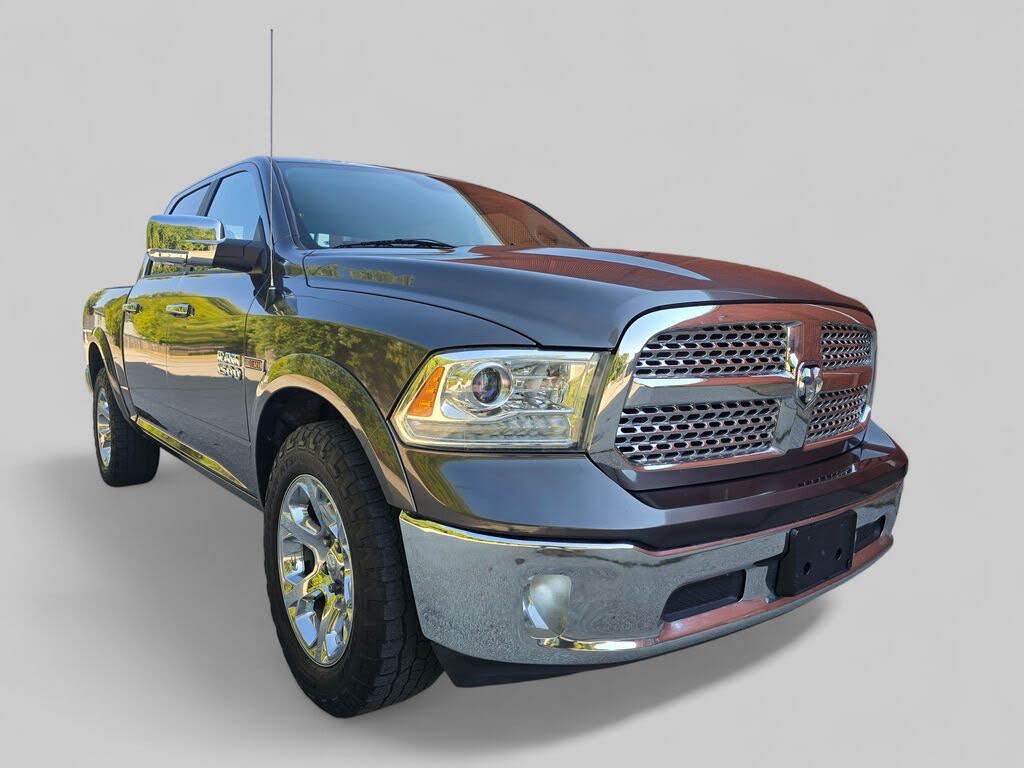 2017 RAM 1500 Laramie Crew Cab 4WD