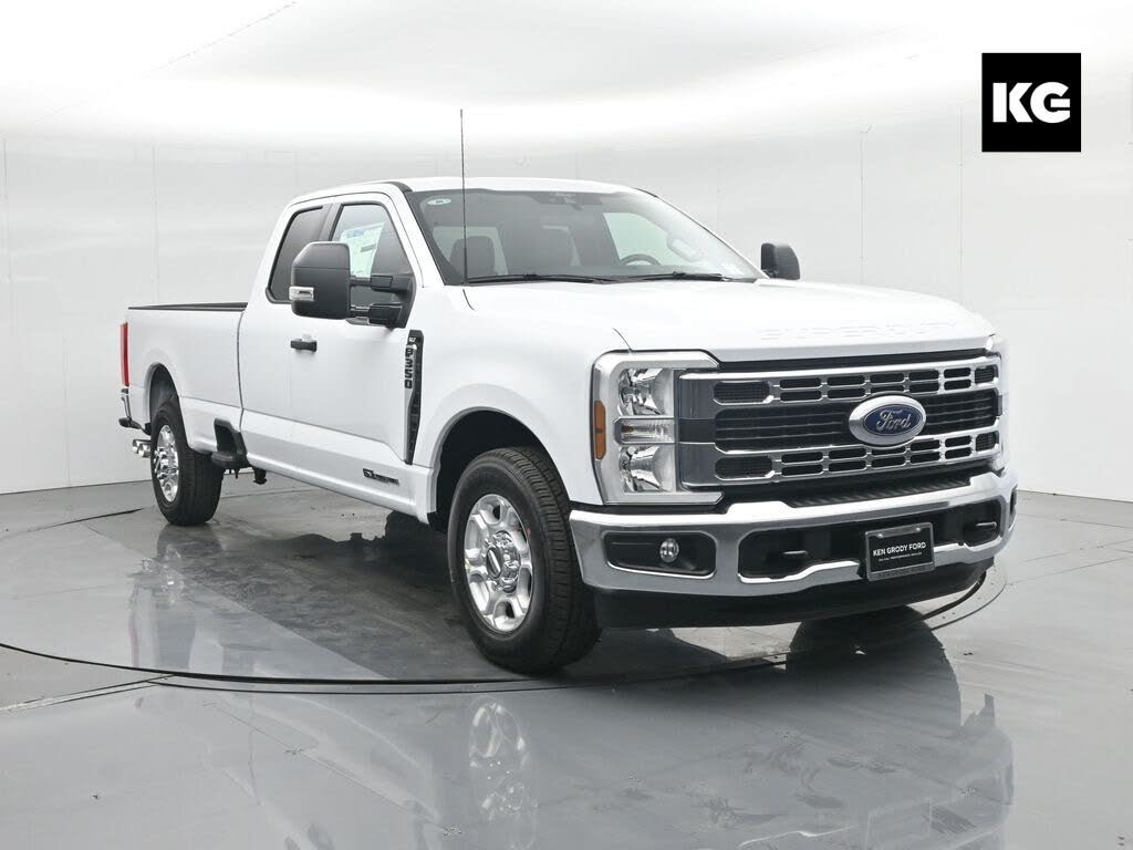 2026 Ford F-350 Super Duty XLT SuperCab LB RWD