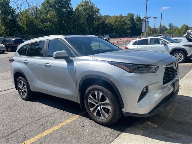 2023 Toyota Highlander XLE AWD