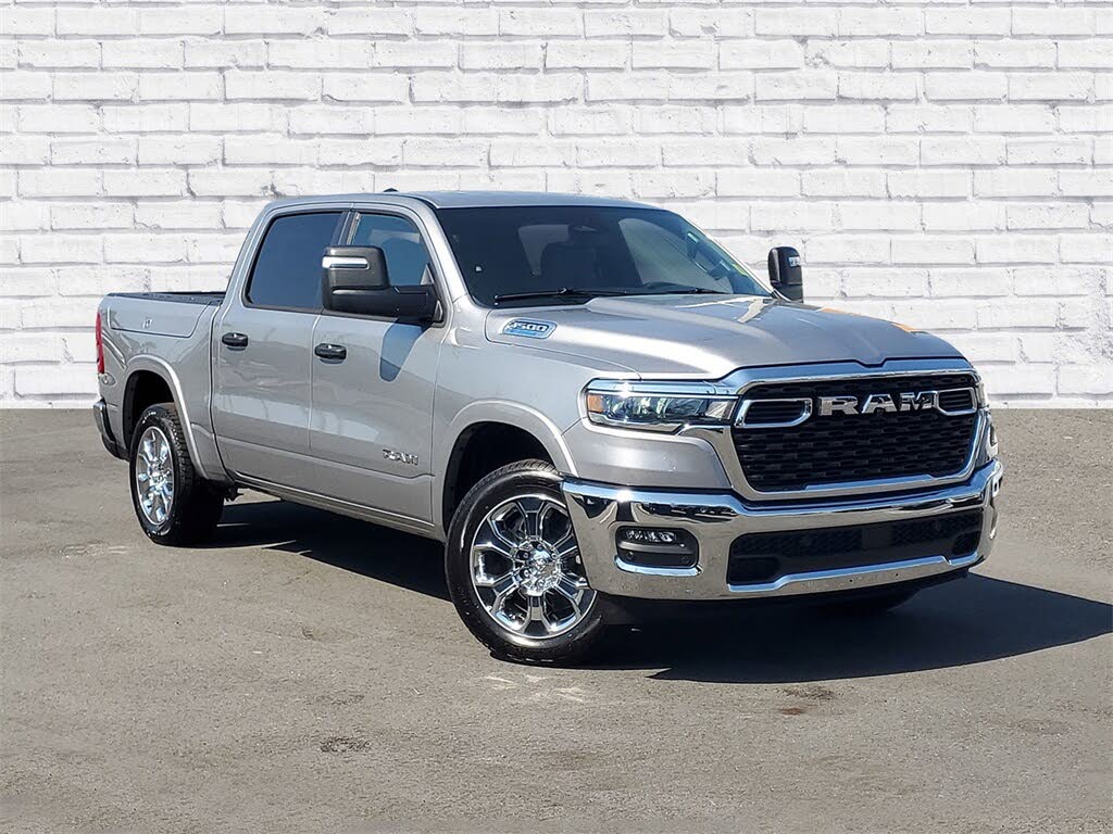 2025 RAM 1500 Big Horn Crew Cab 4WD