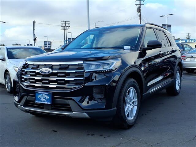 2025 Ford Explorer Active RWD