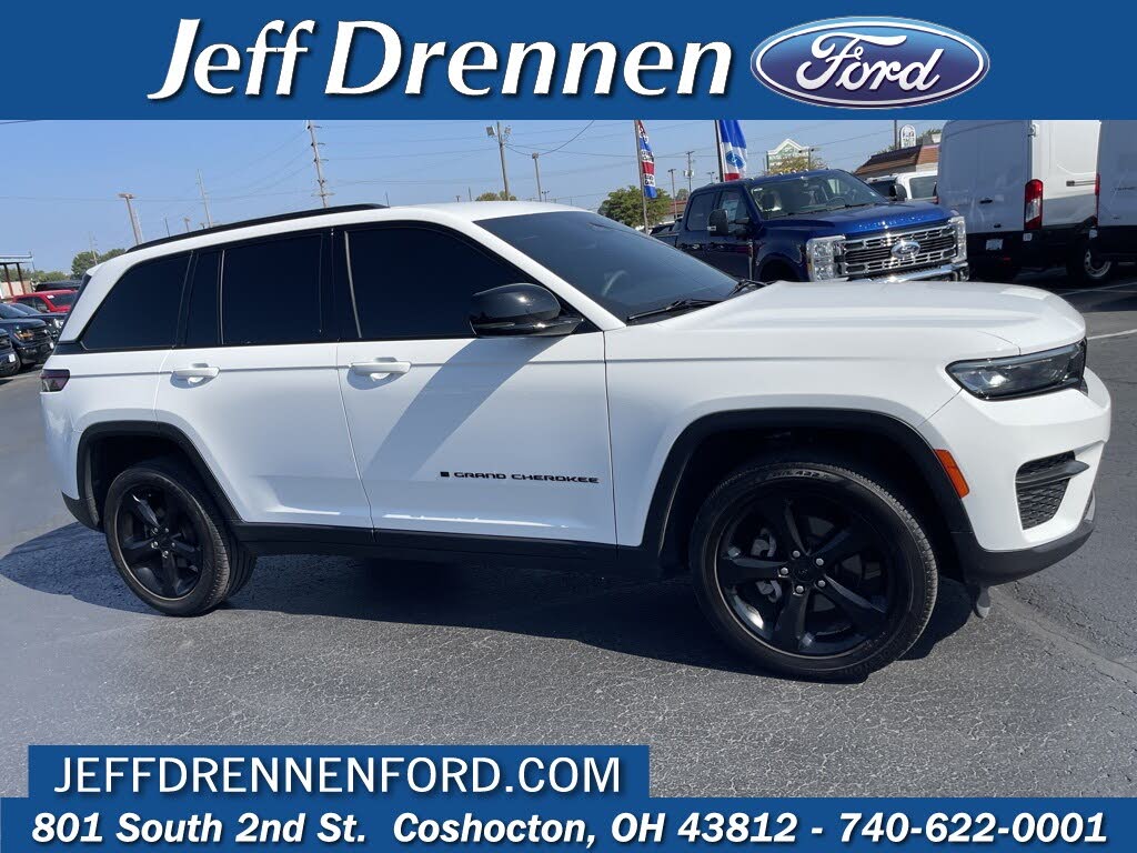2023 Jeep Grand Cherokee Altitude 4WD