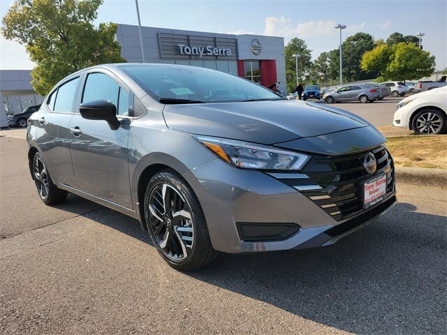 2025 Nissan Versa SR FWD