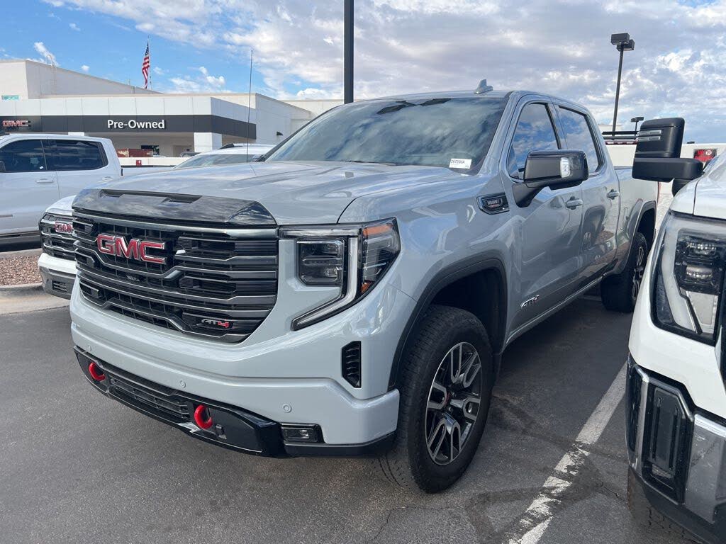 2025 GMC Sierra 1500 AT4 Crew Cab 4WD