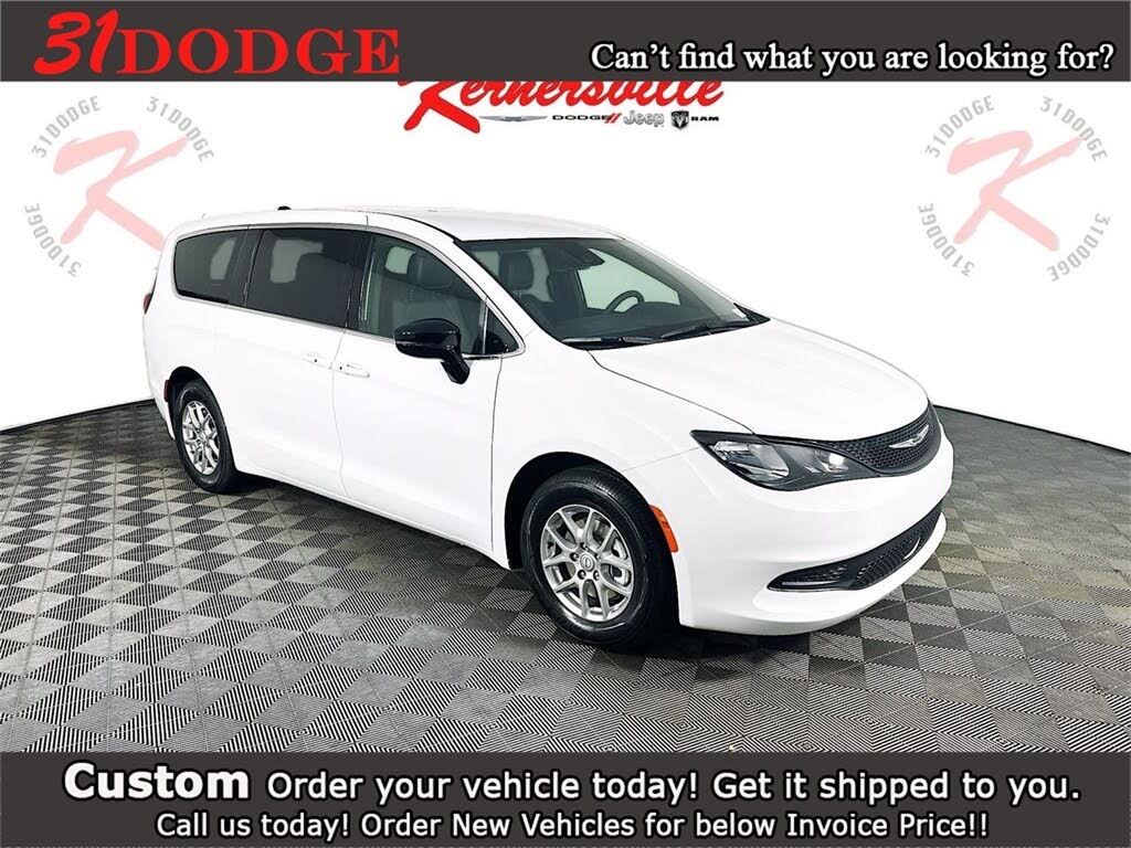 2026 Chrysler Voyager LX FWD