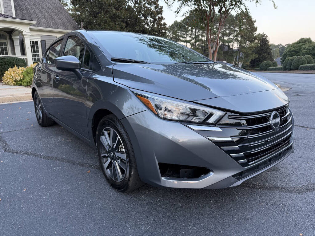 2025 Nissan Versa SV FWD
