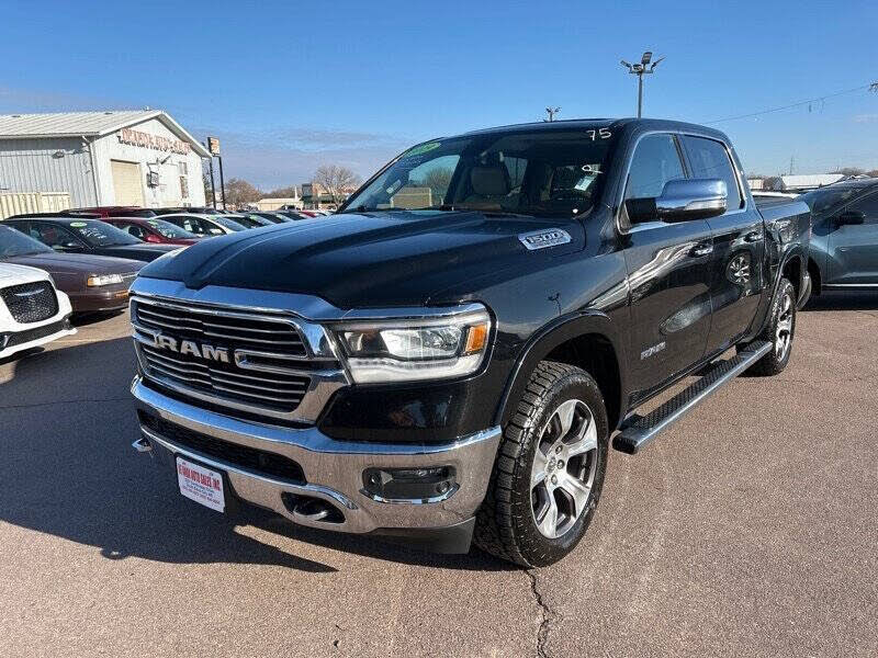 2019 RAM 1500 Laramie Crew Cab 4WD