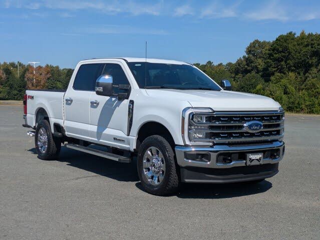 2025 Ford F-250 Super Duty Lariat Crew Cab 4WD