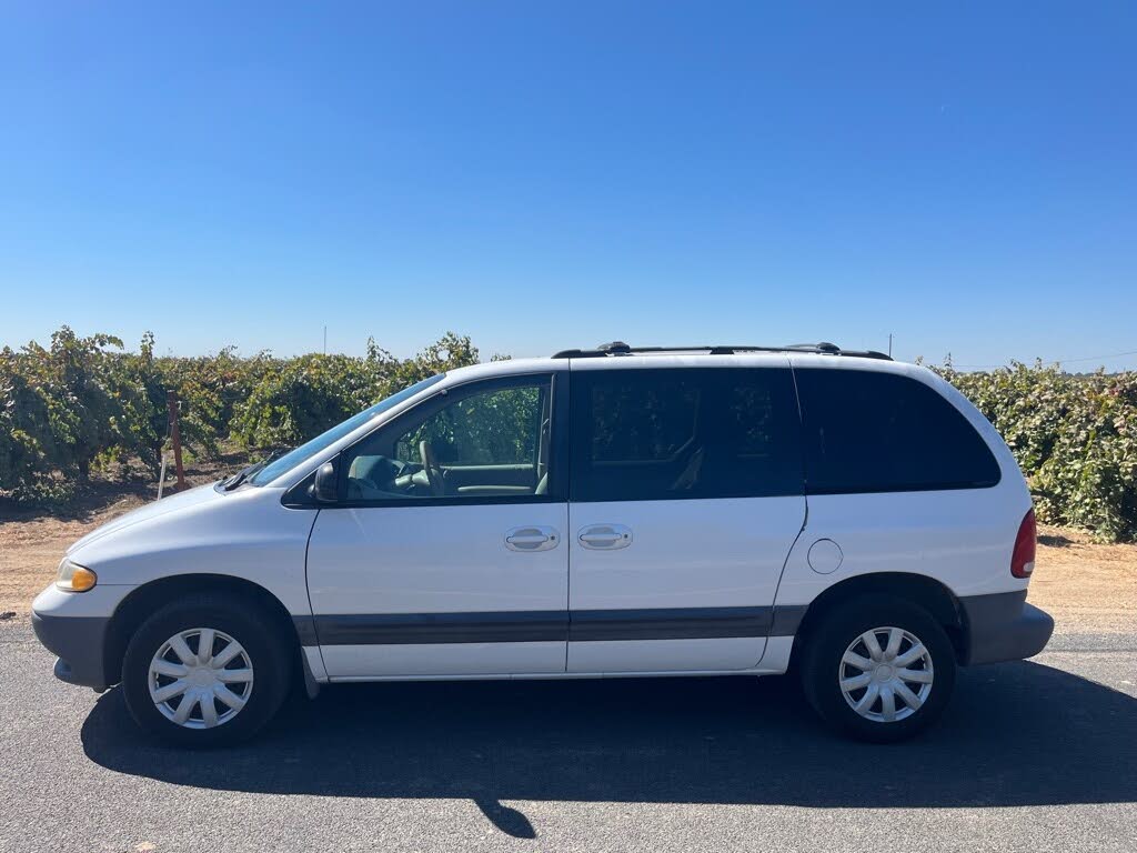 1999 Dodge Caravan SE FWD