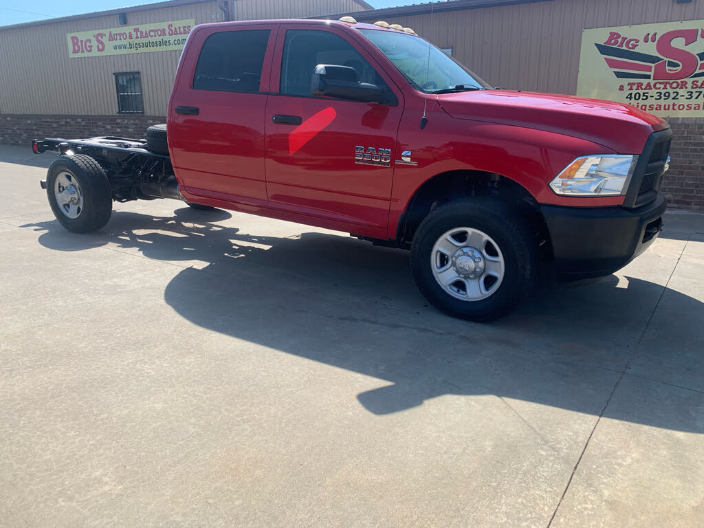 2014 RAM 3500 Chassis Tradesman Crew Cab 4WD
