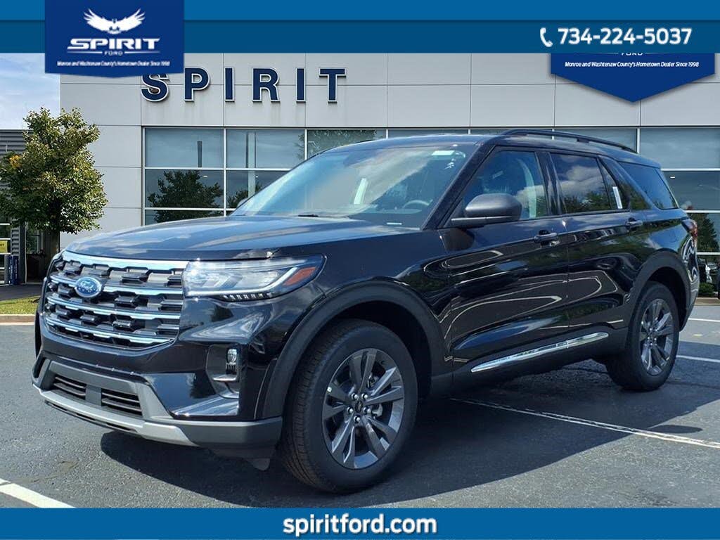 2025 Ford Explorer Active AWD