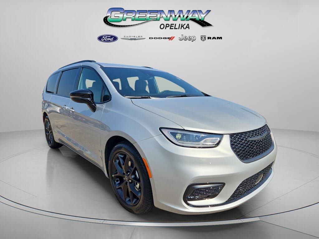 2026 Chrysler Pacifica Select FWD