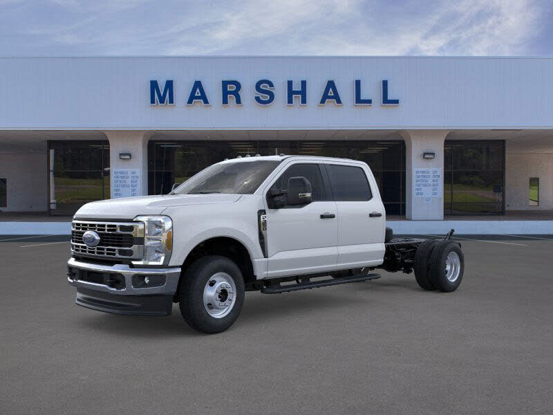 2026 Ford F-350 Super Duty Chassis XL Crew Cab DRW 4WD