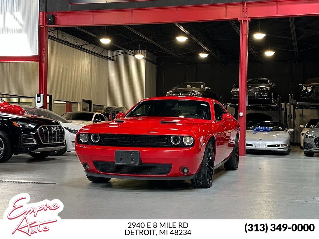 2018 Dodge Challenger SXT RWD