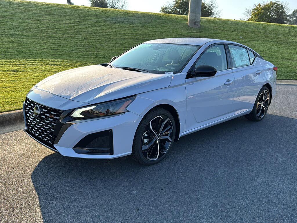 2025 Nissan Altima 2.5 SR FWD