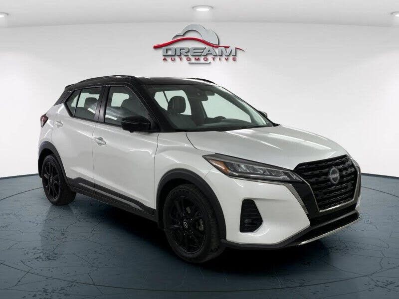 2023 Nissan Kicks SR FWD