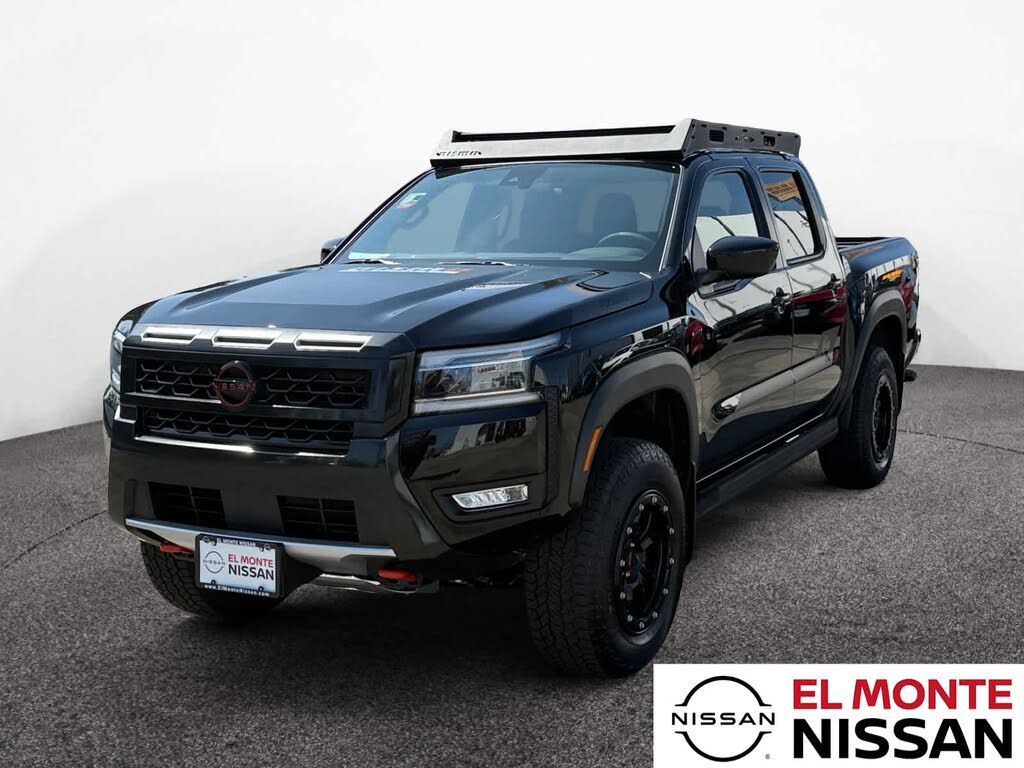 2025 Nissan Frontier PRO-4X Crew Cab 4WD