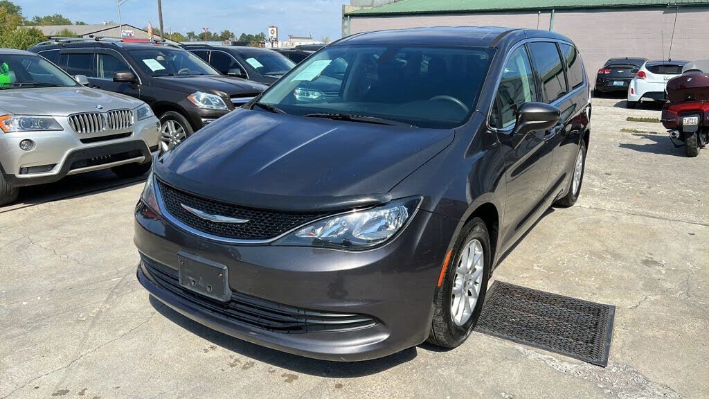 2017 Chrysler Pacifica Touring FWD