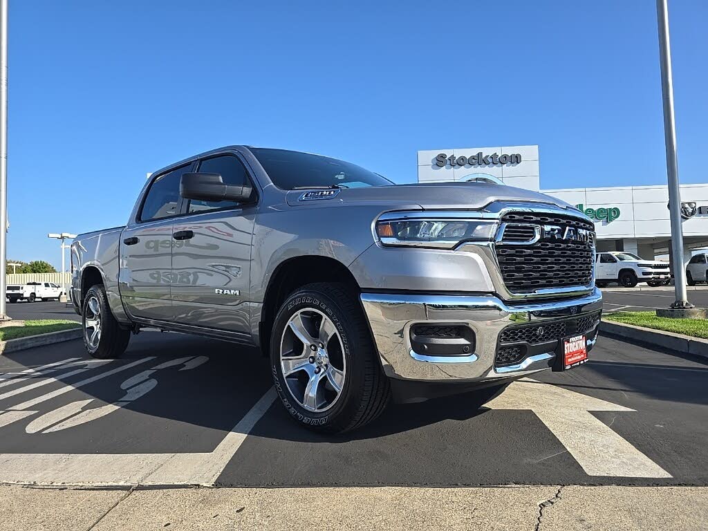 2026 RAM 1500 Tradesman Crew Cab 4WD