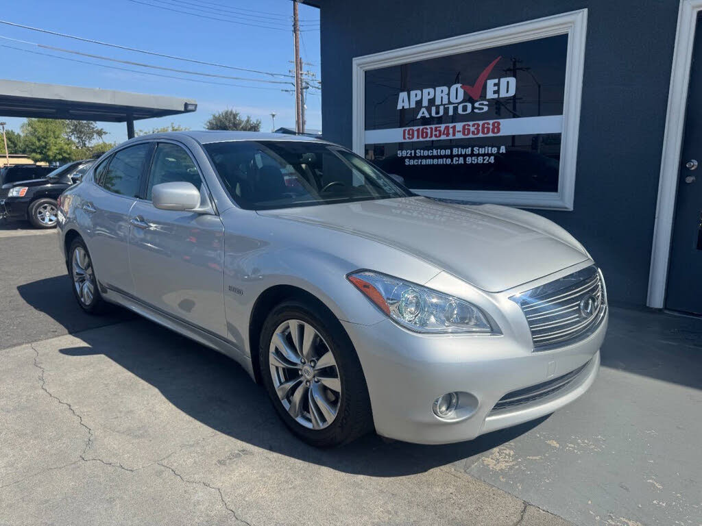 2012 INFINITI M35h RWD
