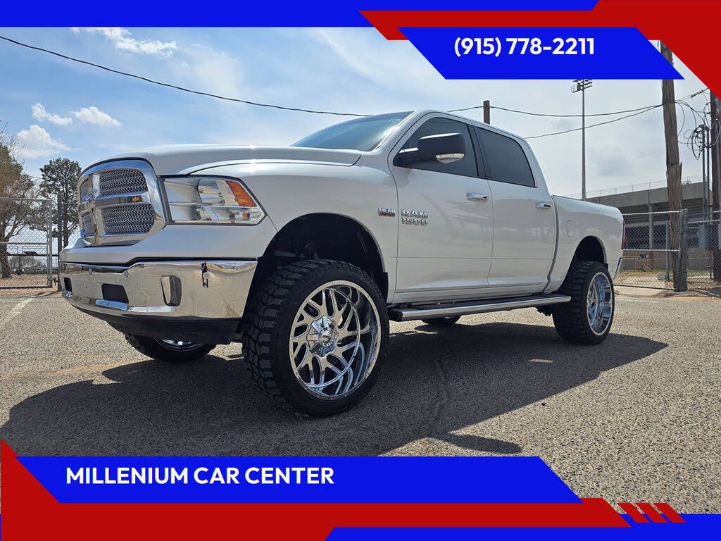 2015 RAM 1500 SLT Crew Cab 4WD