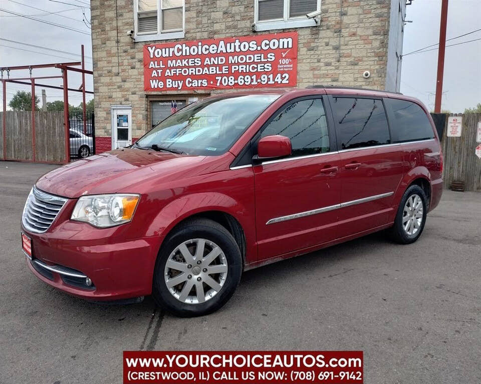 2015 Chrysler Town & Country Touring FWD