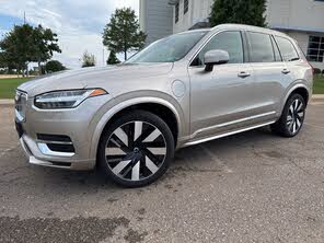 Volvo XC90 Recharge T8 Ultimate Bright Theme 7-Passenger eAWD