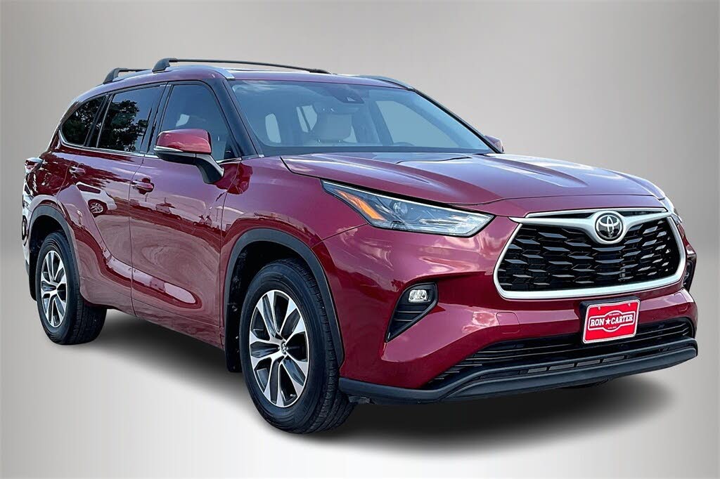 2022 Toyota Highlander XLE FWD