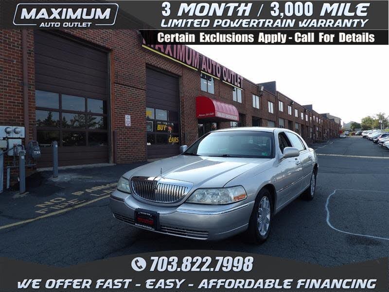 2010 Lincoln Town Car Signature Limited