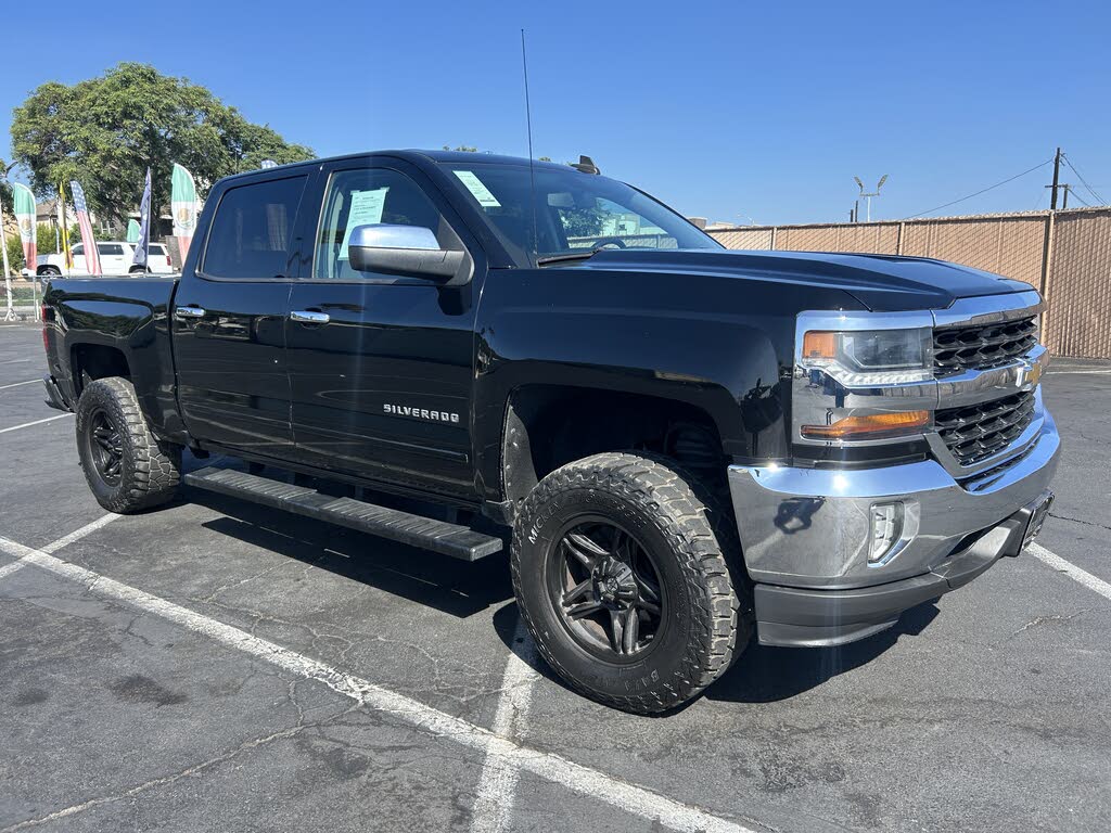 2017 Chevrolet Silverado 1500 LT Crew Cab RWD