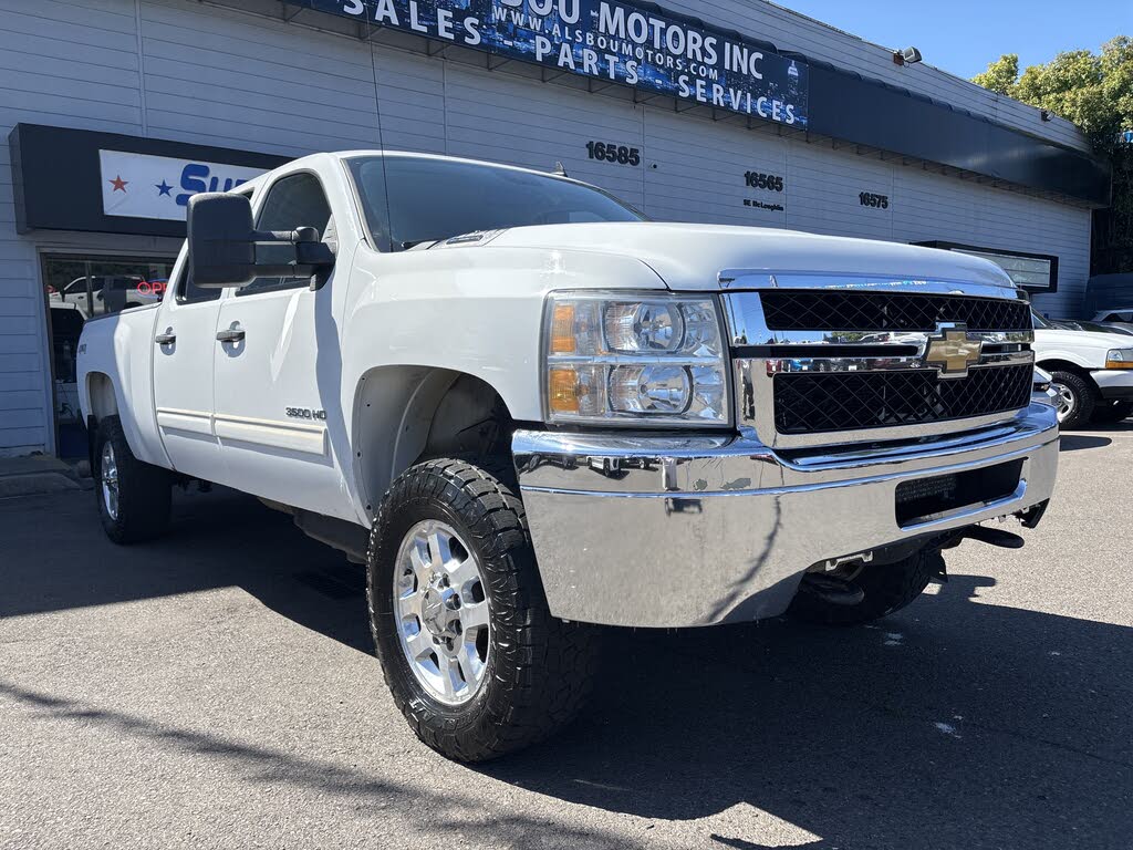 2012 Chevrolet Silverado 3500HD LT Crew Cab 4WD