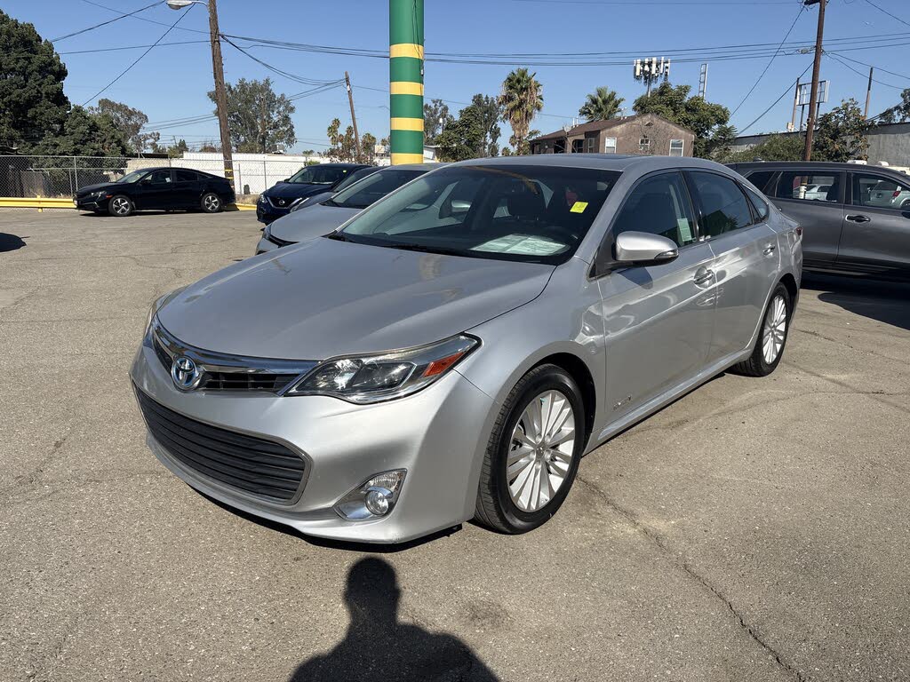 2013 Toyota Avalon Hybrid XLE Premium FWD